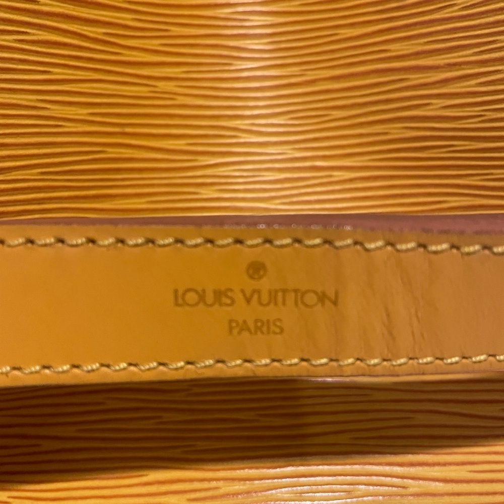Louis Vuitton Noe Epi Yellow Crossbody and Shoulder Bucket Bag - Picture 5 of 16